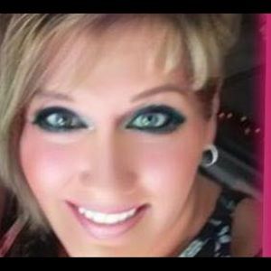 Meet your Posher, Dannette